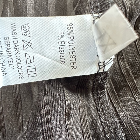 3 Piece set. Cropped tank top, shorts and sleeveless duster. New XL - Picture 9 of 16